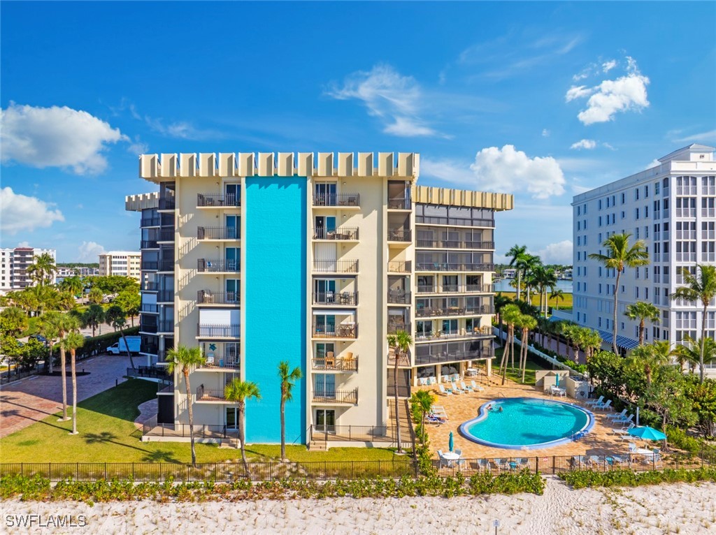 3399 Gulf Shore Unit 111, Naples, FL 34103