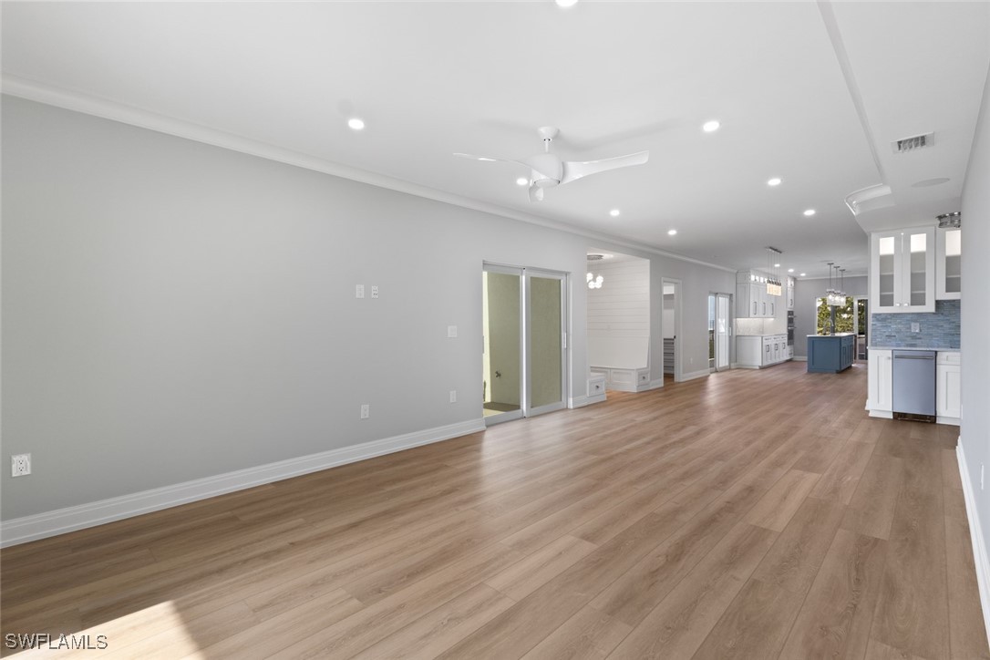 3399 Gulf Shore Unit 111, Naples, FL 34103