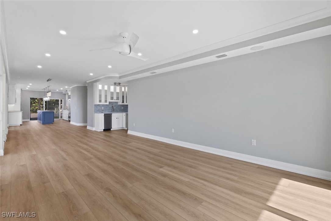 3399 Gulf Shore Unit 111, Naples, FL 34103