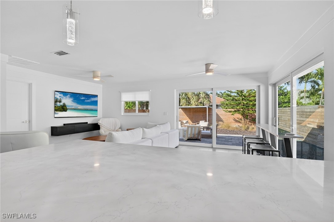 565 110th, Naples, FL 34108