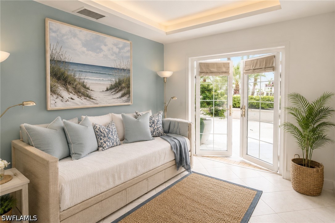 8473 Bay Colony Unit 701, Naples, FL 34108