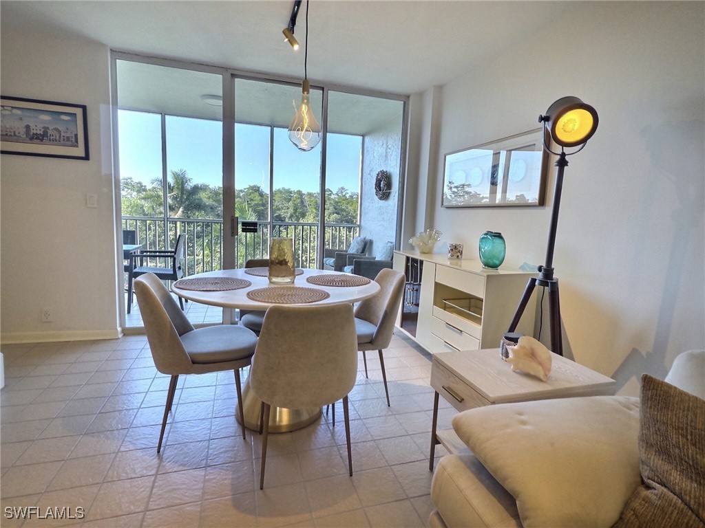 DiningArea