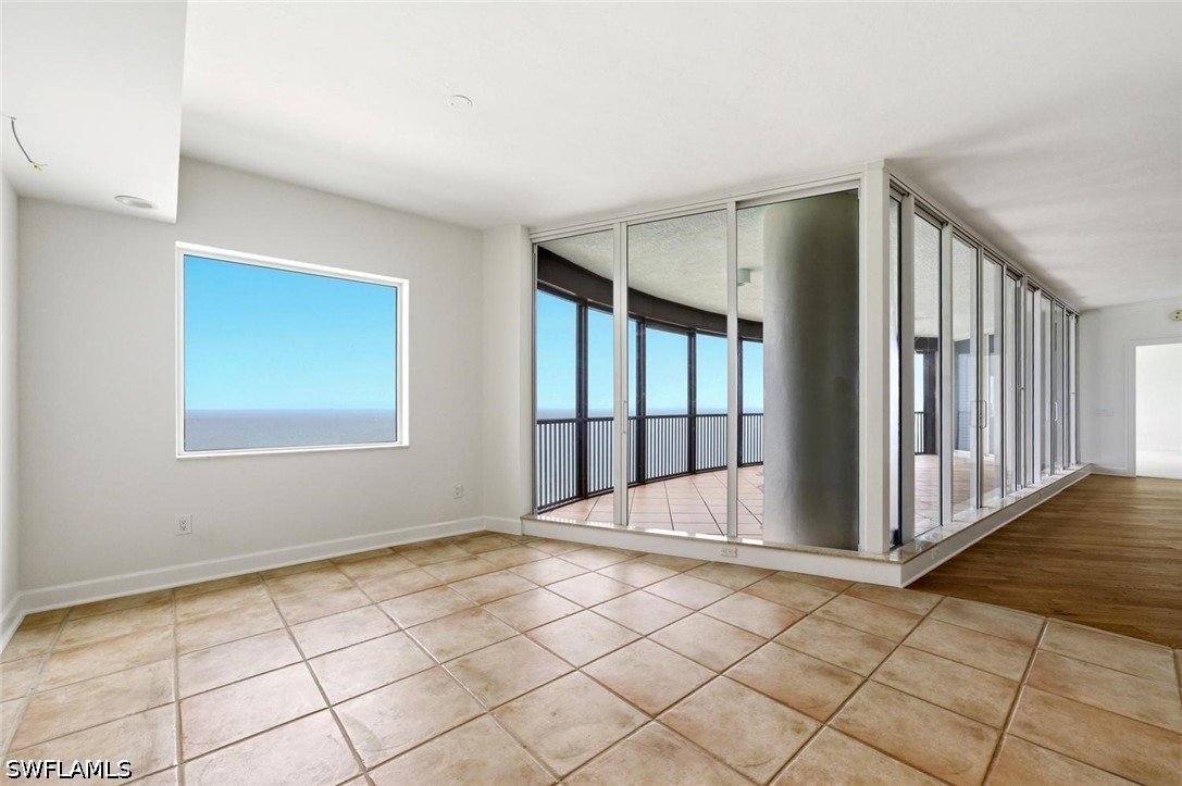 8665 Bay Colony Unit Ph 2003, Naples, FL 34108