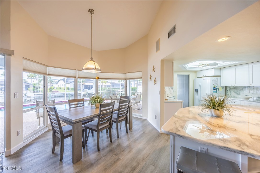 DiningArea