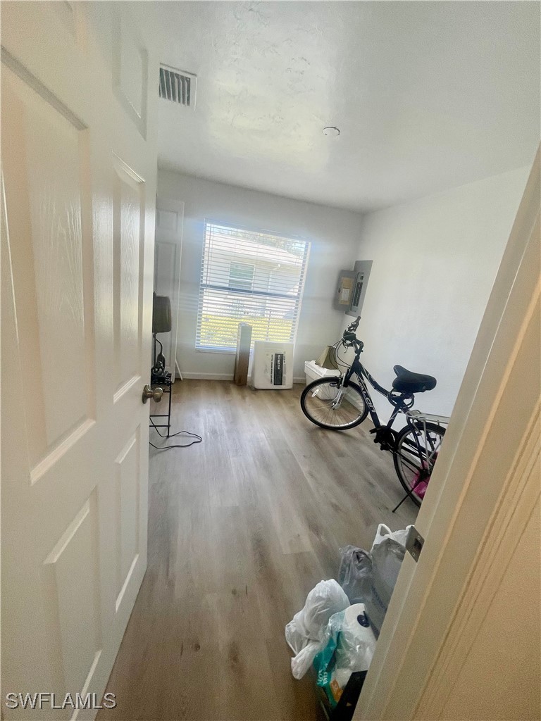 1339 5th, Naples, FL 34102