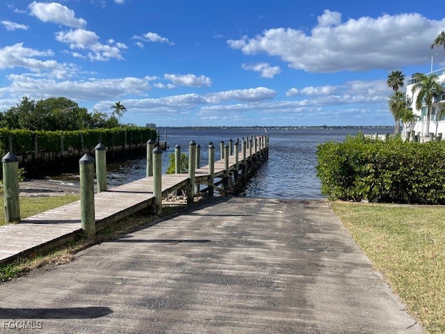 Dock