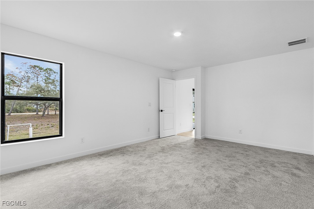 827 Rue Labeau, Fort Myers, FL 33913