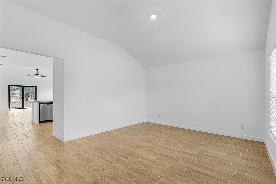 827 Rue Labeau, Fort Myers, FL 33913