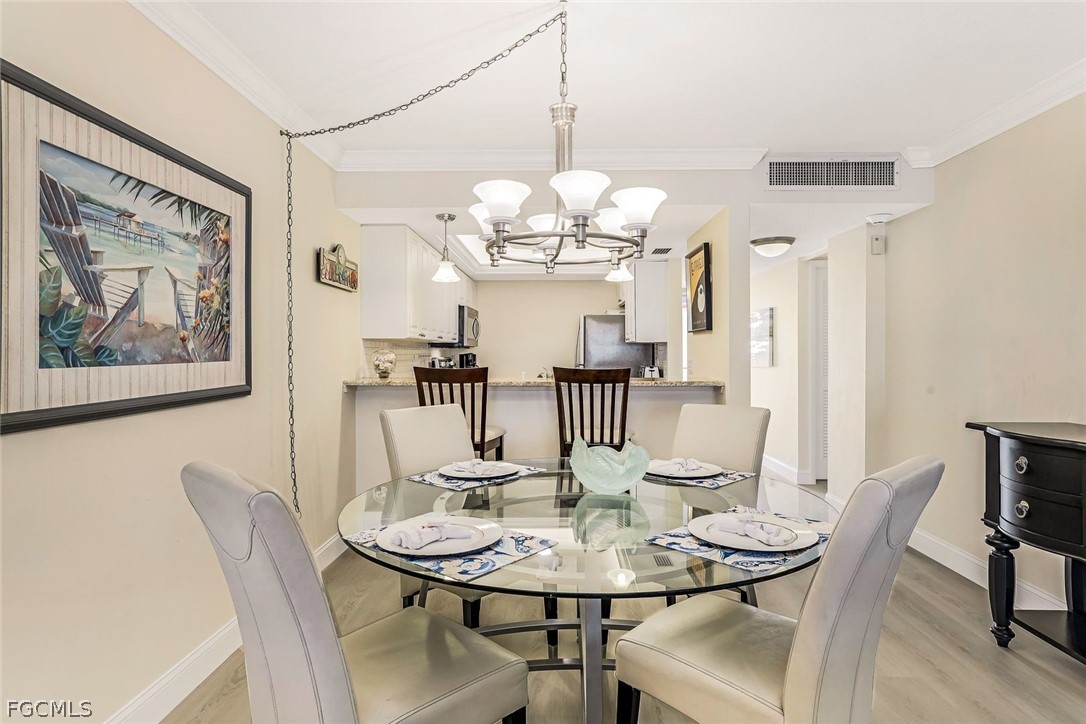 DiningArea