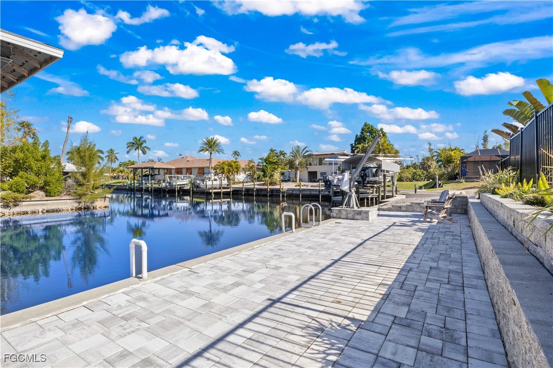 Dock