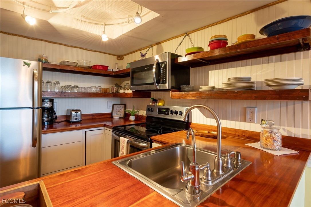 370 Townhouse Lane 61, Upper Captiva, FL 33924