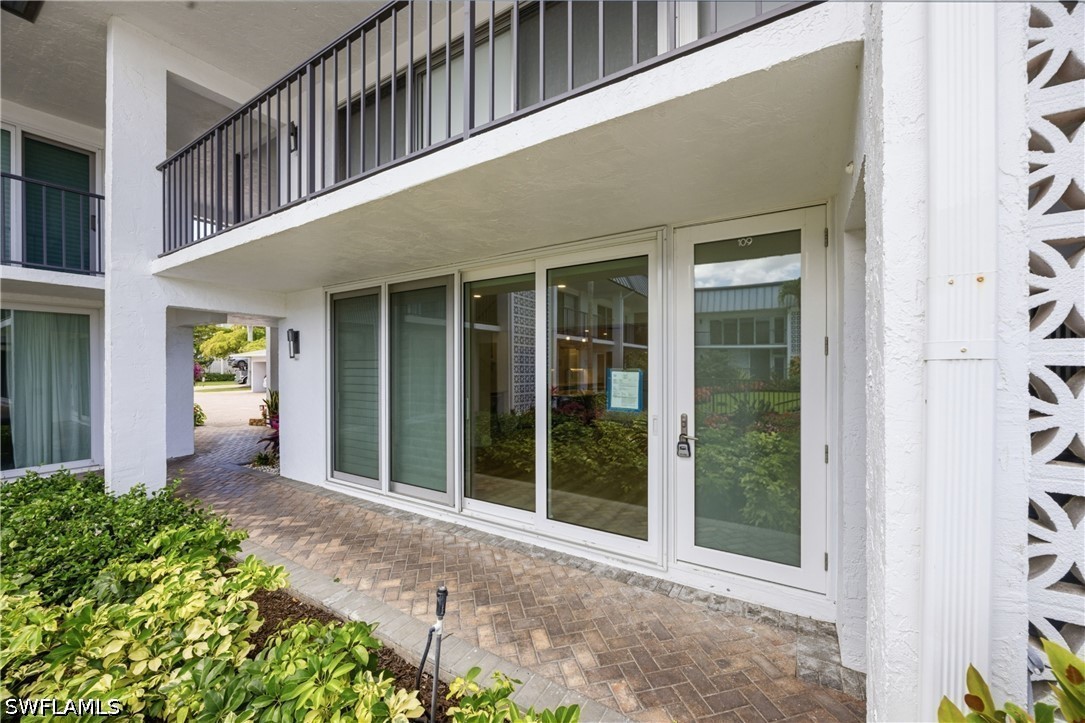 333 Harbour Unit 109, Naples, FL 34103