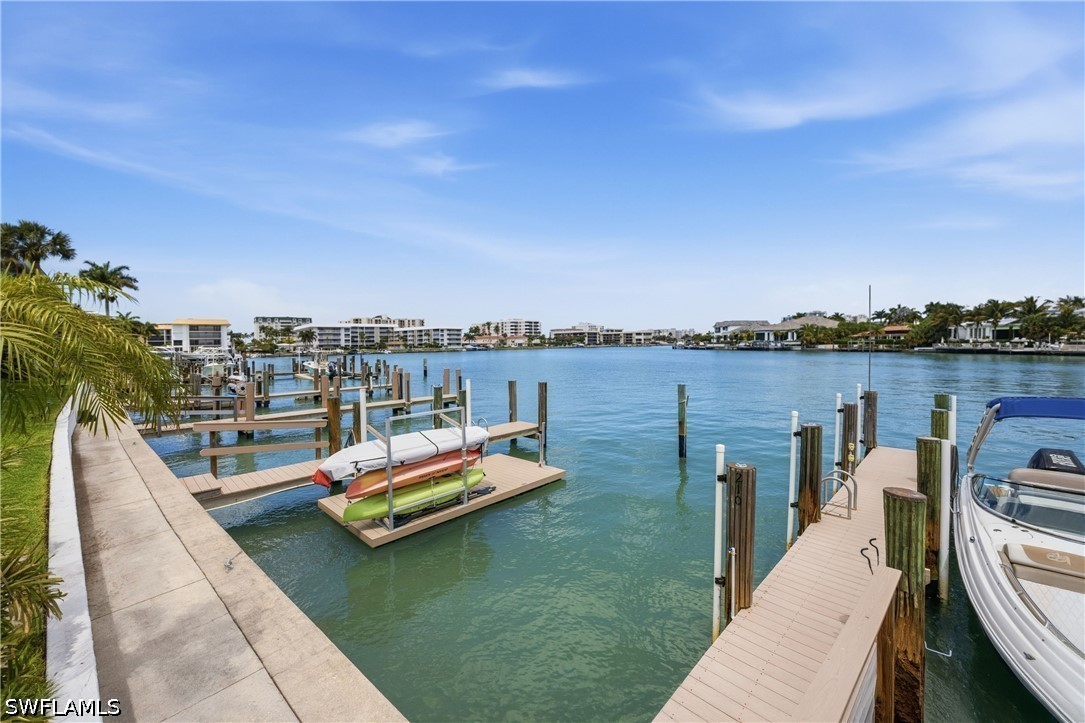 Dock