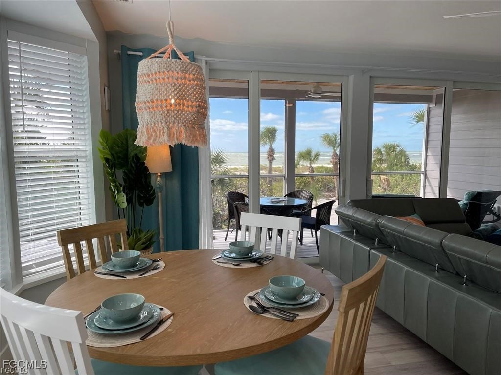 DiningArea