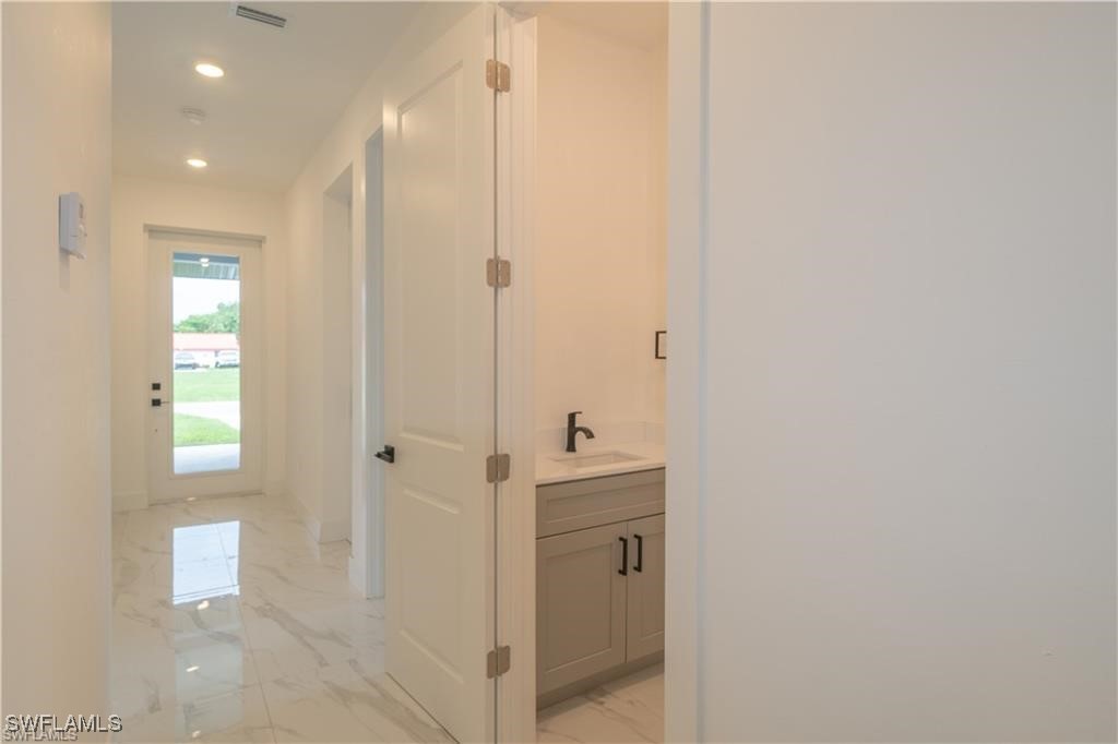 2045 Carver, Fort Myers, FL 33916