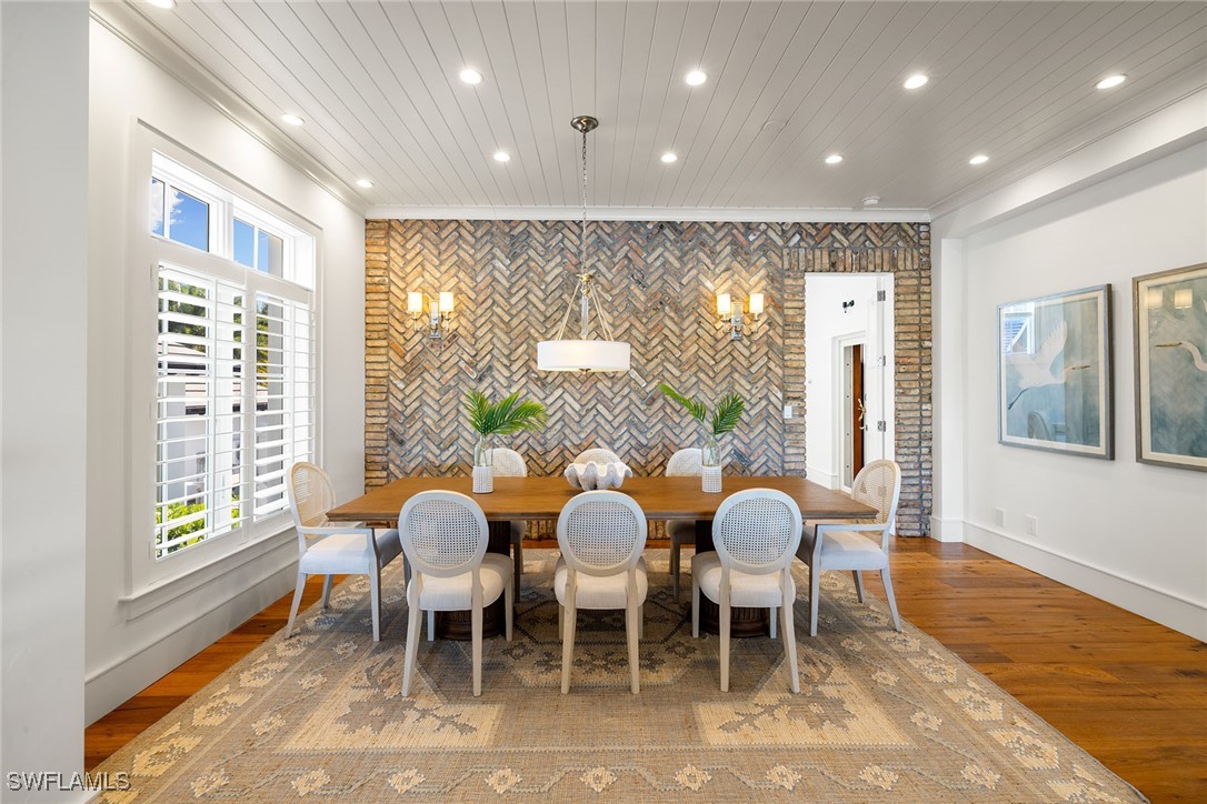 DiningArea