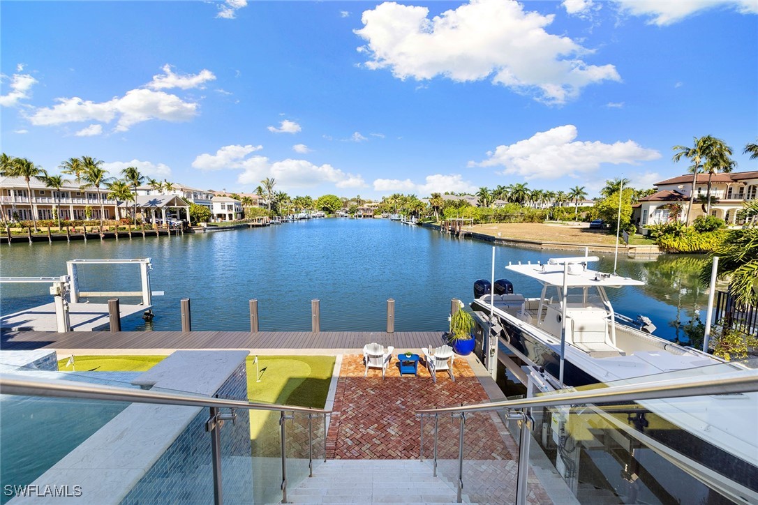 Dock