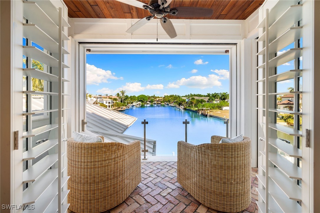 481 21st, Naples, FL 34102