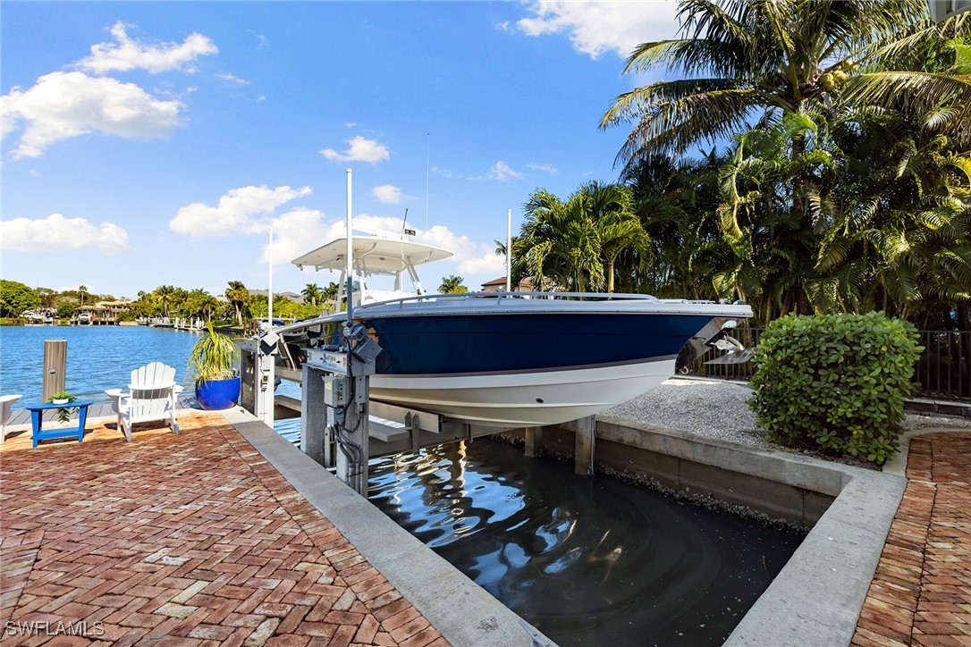 Dock