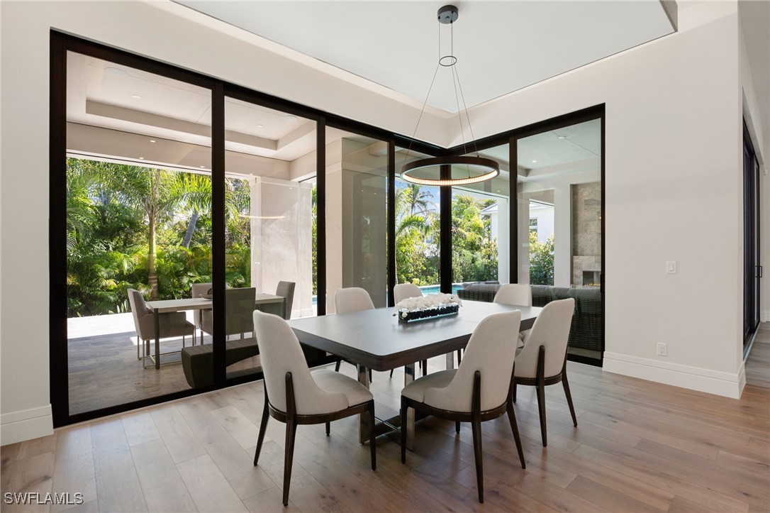 DiningArea