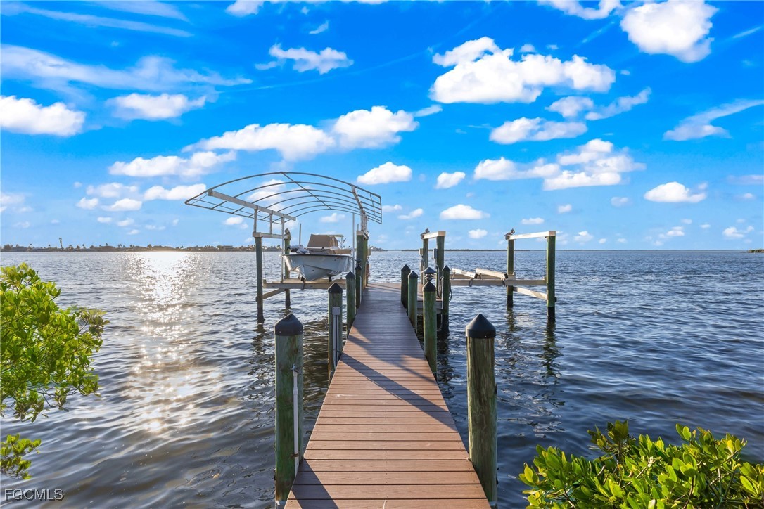 Dock
