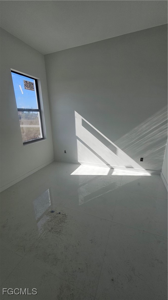 2252 15th, Cape Coral, FL 33993