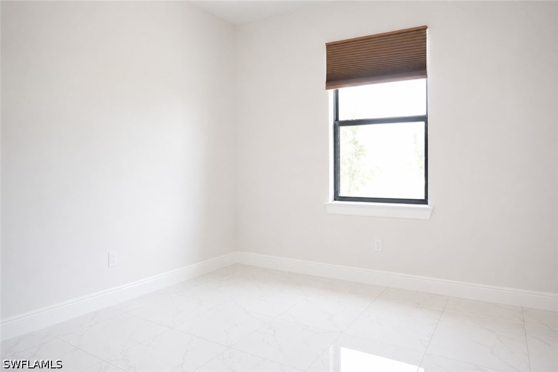 2992 41st, Naples, FL 34120
