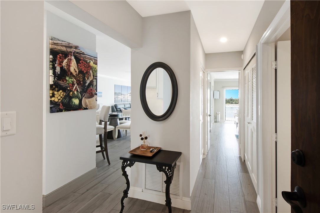 60 Pelican Unit 505, Naples, FL 34113
