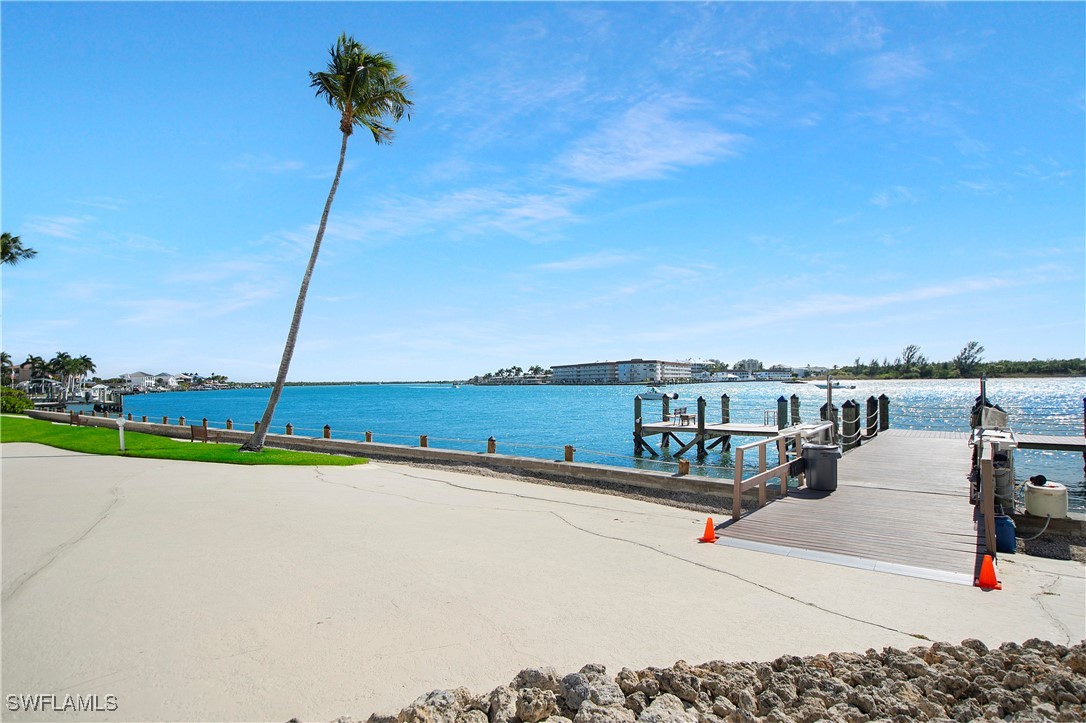 Dock