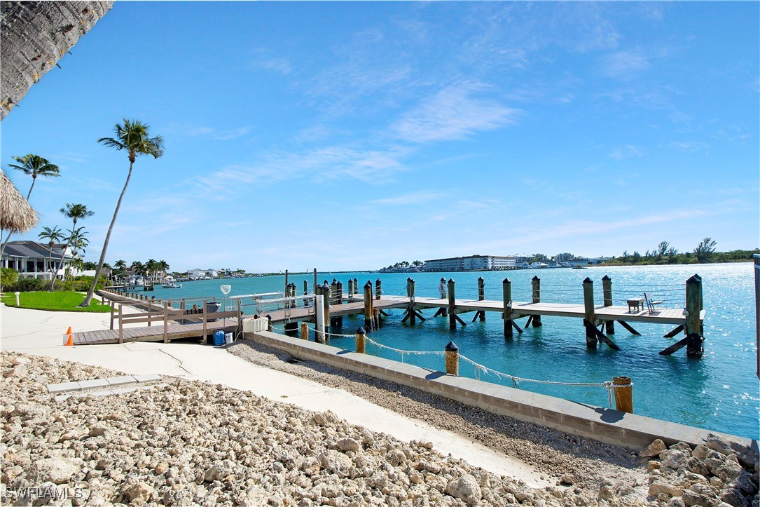 Dock