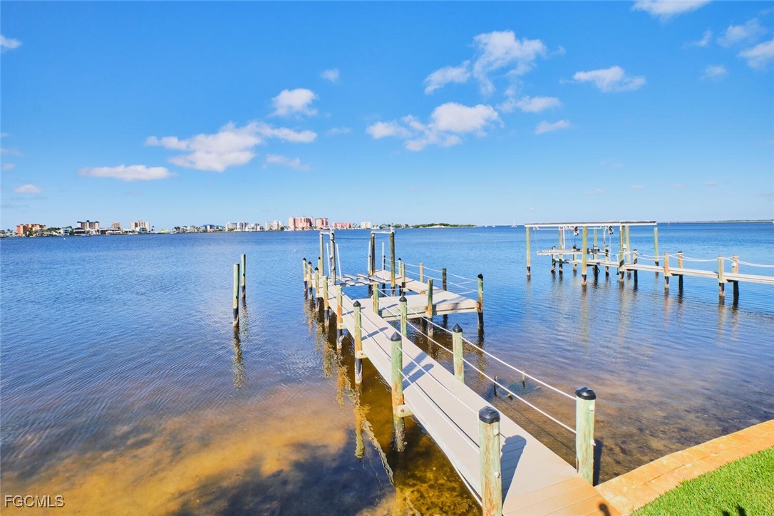 Dock