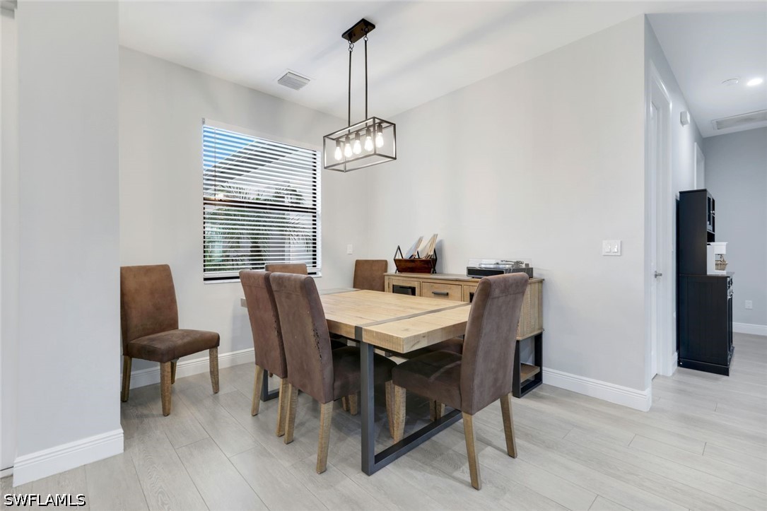 DiningArea