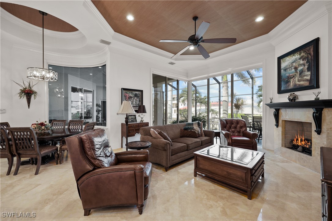 447 Egret, Naples, FL 34108