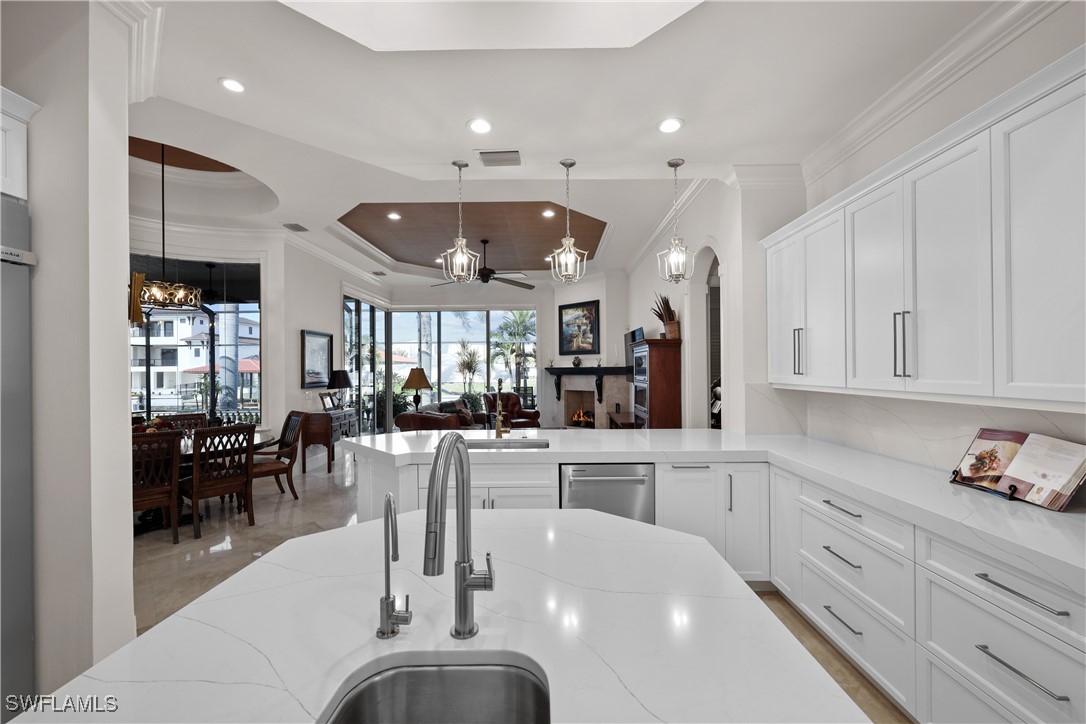 447 Egret, Naples, FL 34108