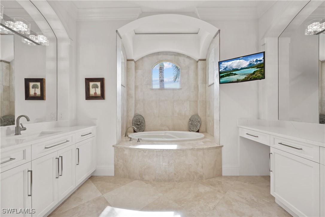 447 Egret, Naples, FL 34108