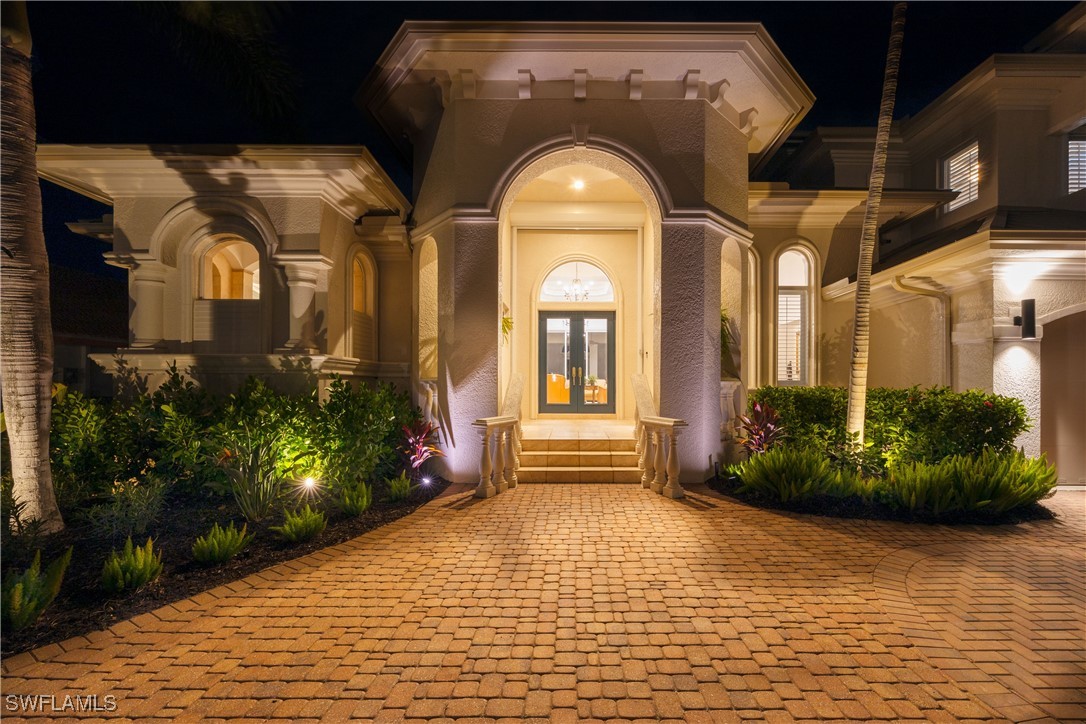 447 Egret, Naples, FL 34108