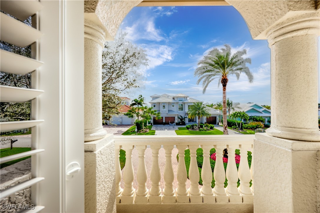 447 Egret, Naples, FL 34108