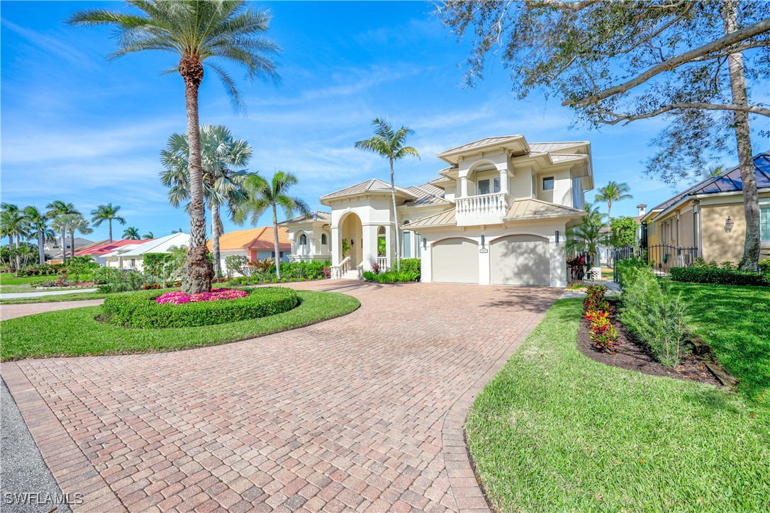 447 Egret, Naples, FL 34108