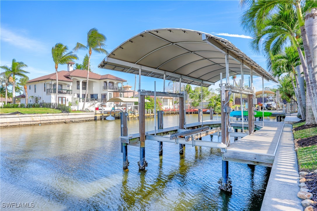 447 Egret, Naples, FL 34108