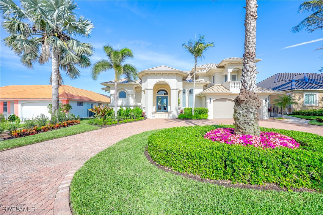 447 Egret, Naples, FL 34108