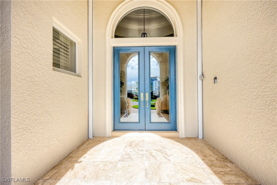 447 Egret, Naples, FL 34108