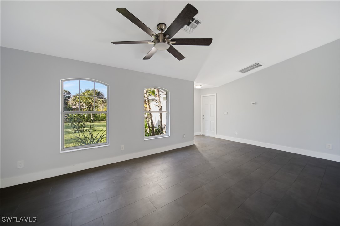 390 35th, Naples, FL 34120