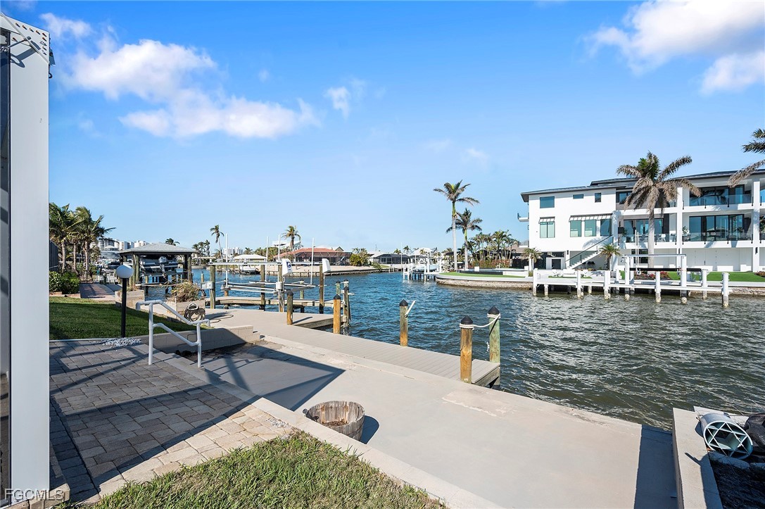 Dock
