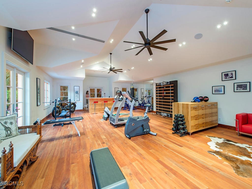 1240 Coconut, Fort Myers, FL 33901