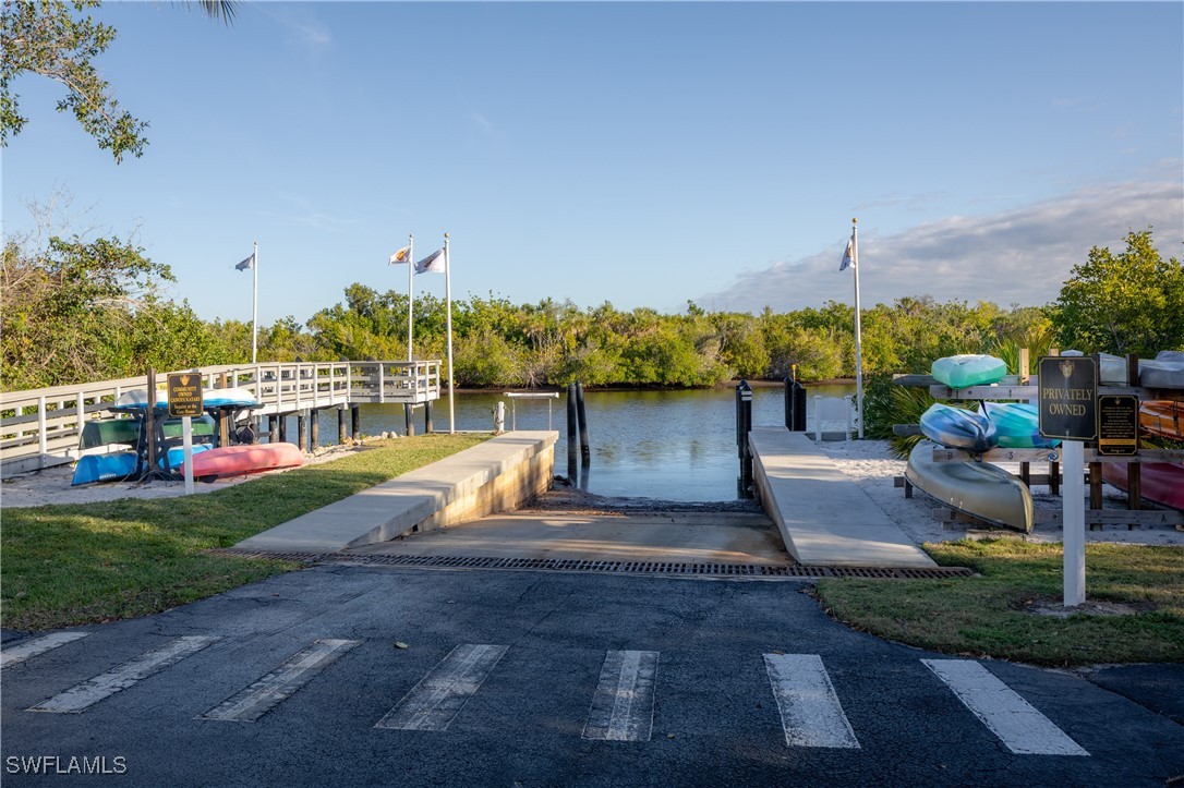 Dock