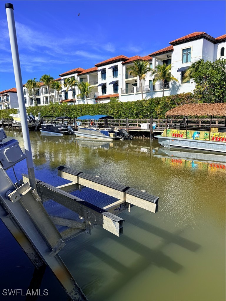 Dock
