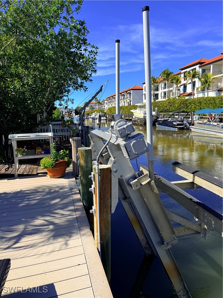 Dock