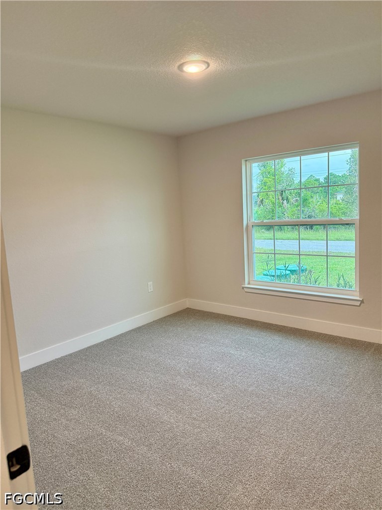 2812 43rd, Lehigh Acres, FL 33971