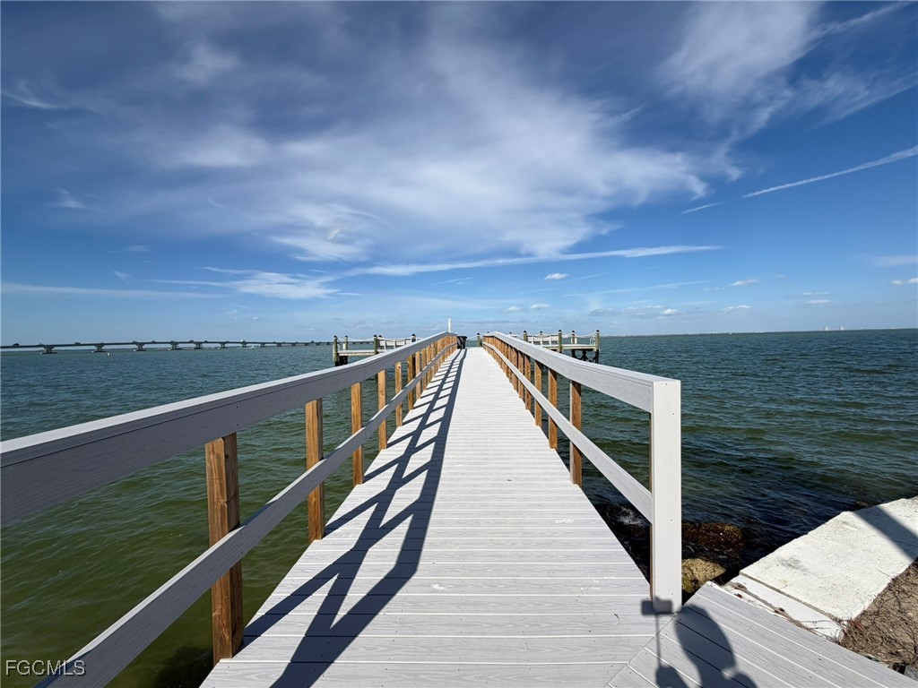 Dock