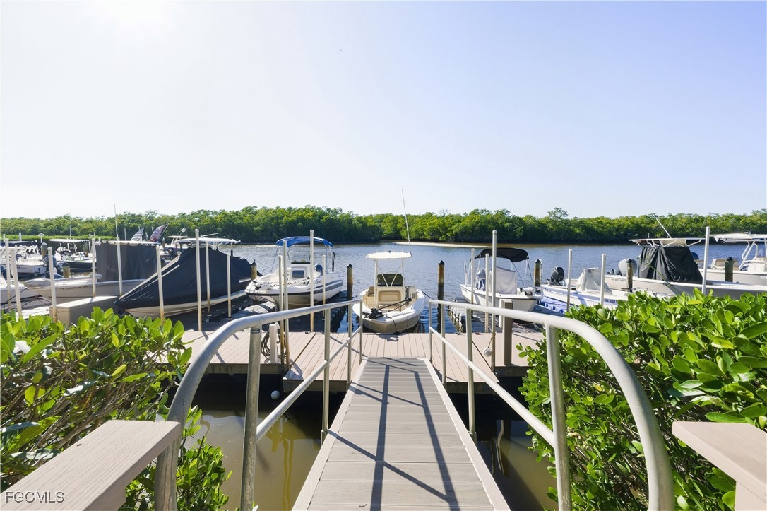 Dock